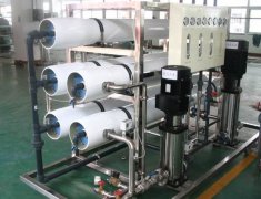 化妝品、精細(xì)化工行業(yè)用水制取設(shè)備